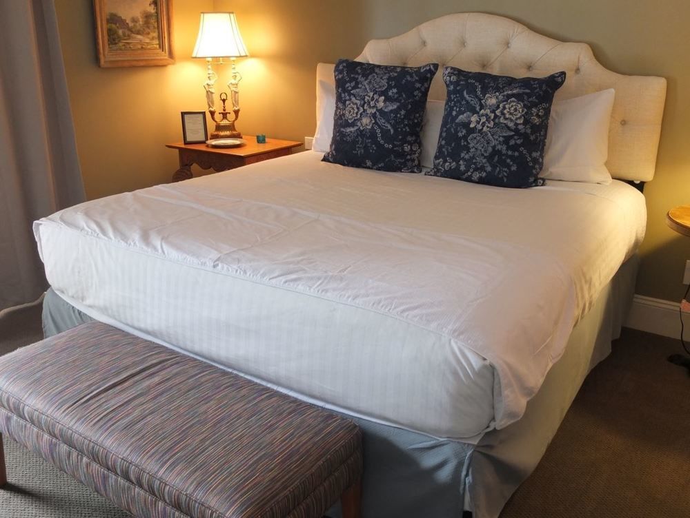 The English Inn Eaton Rapids 외부 사진